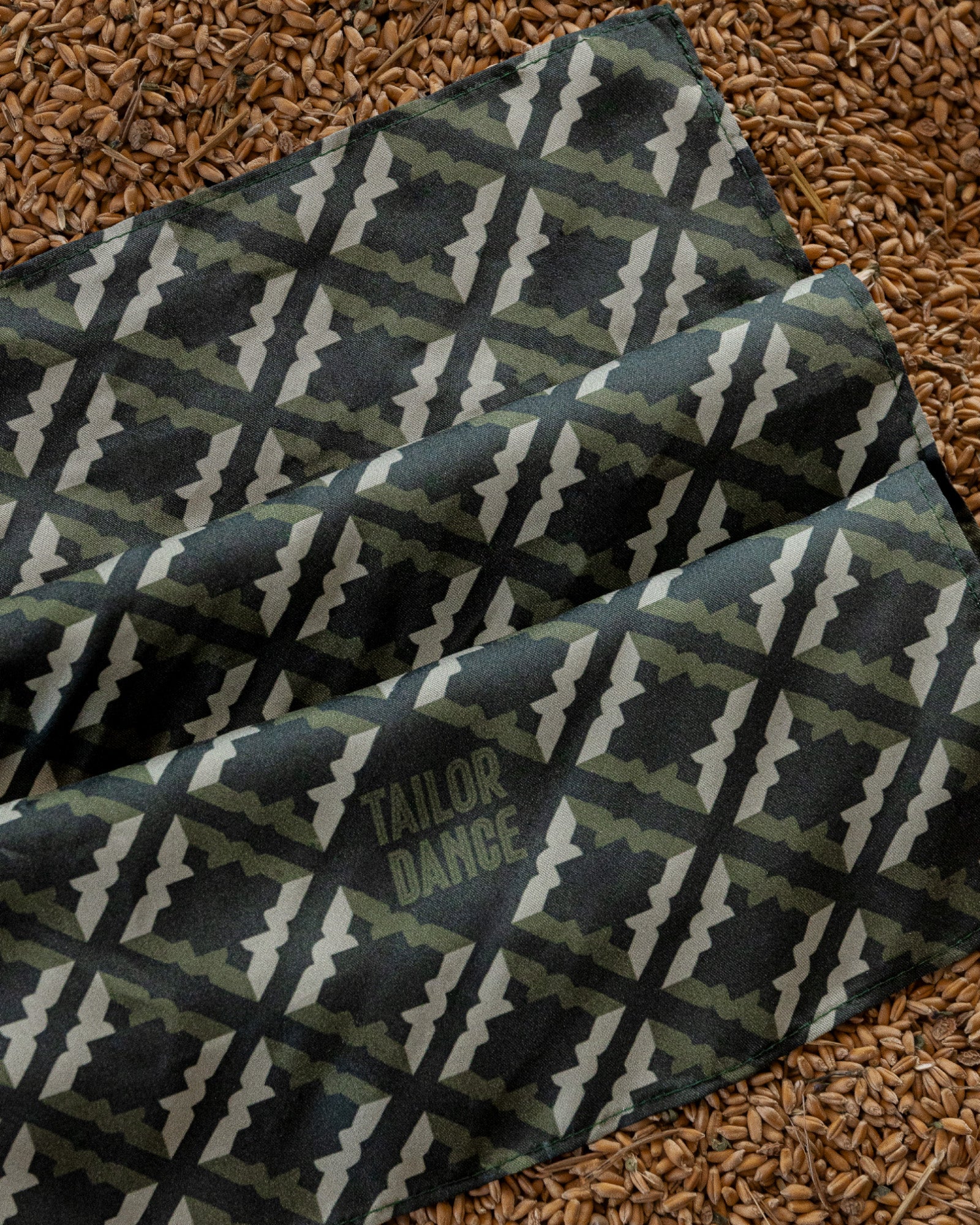 Bandana Seda Estampado Monograma Verde Oscuro - Tailor Dance