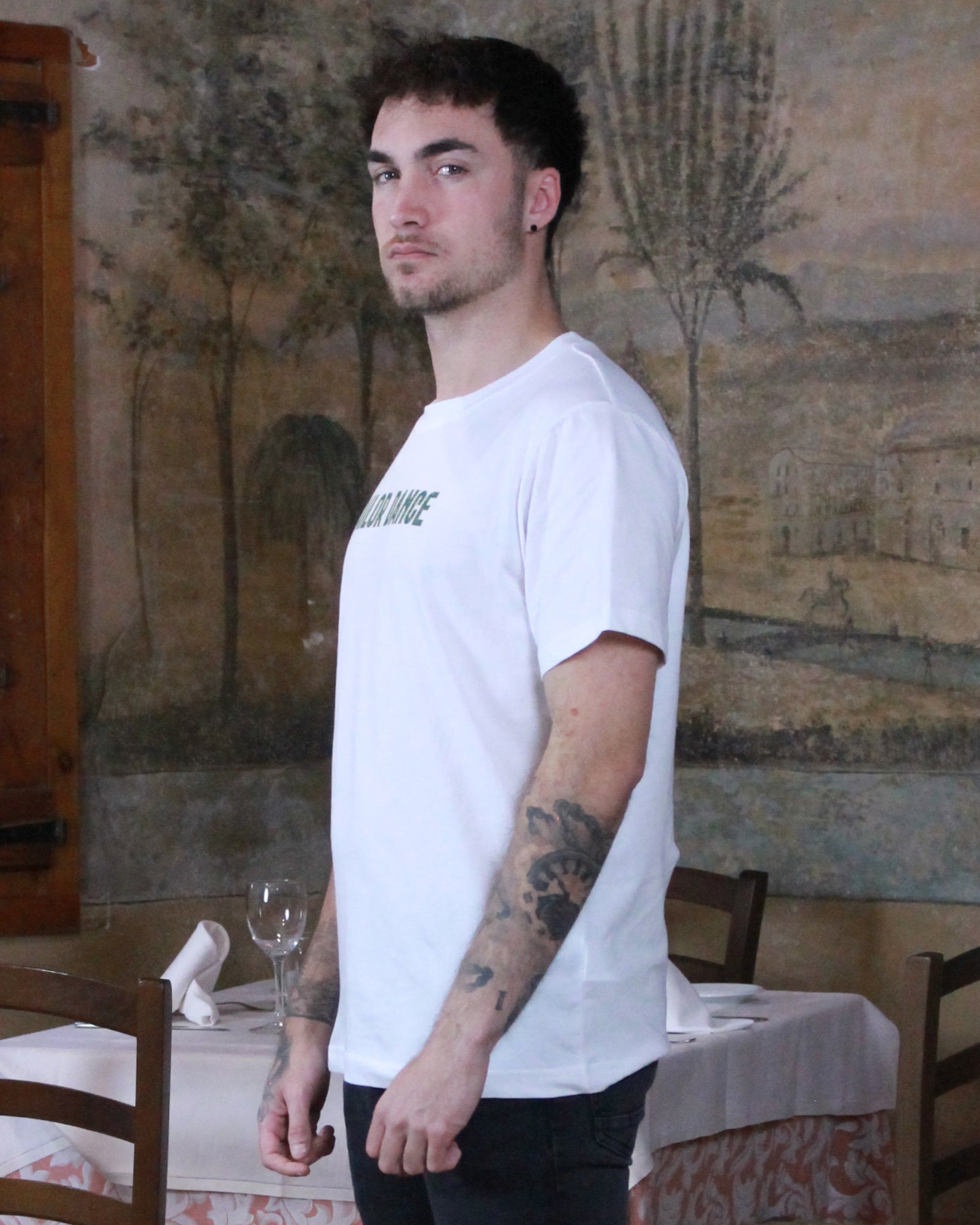 Camiseta Hombre Blanco Estampado Frontal - Tailor Dance