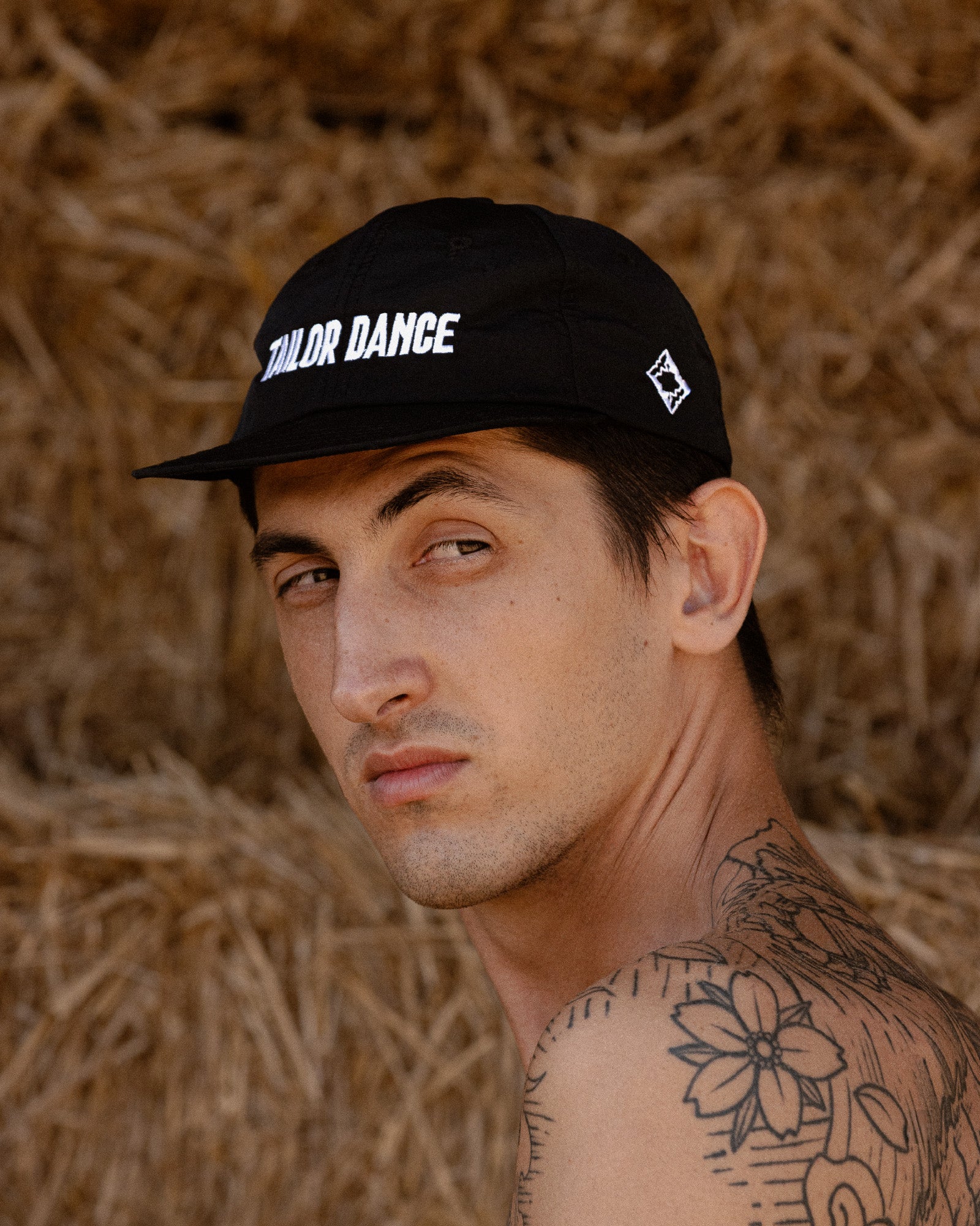Gorra plana 6 paneles Negro - Tailor Dance